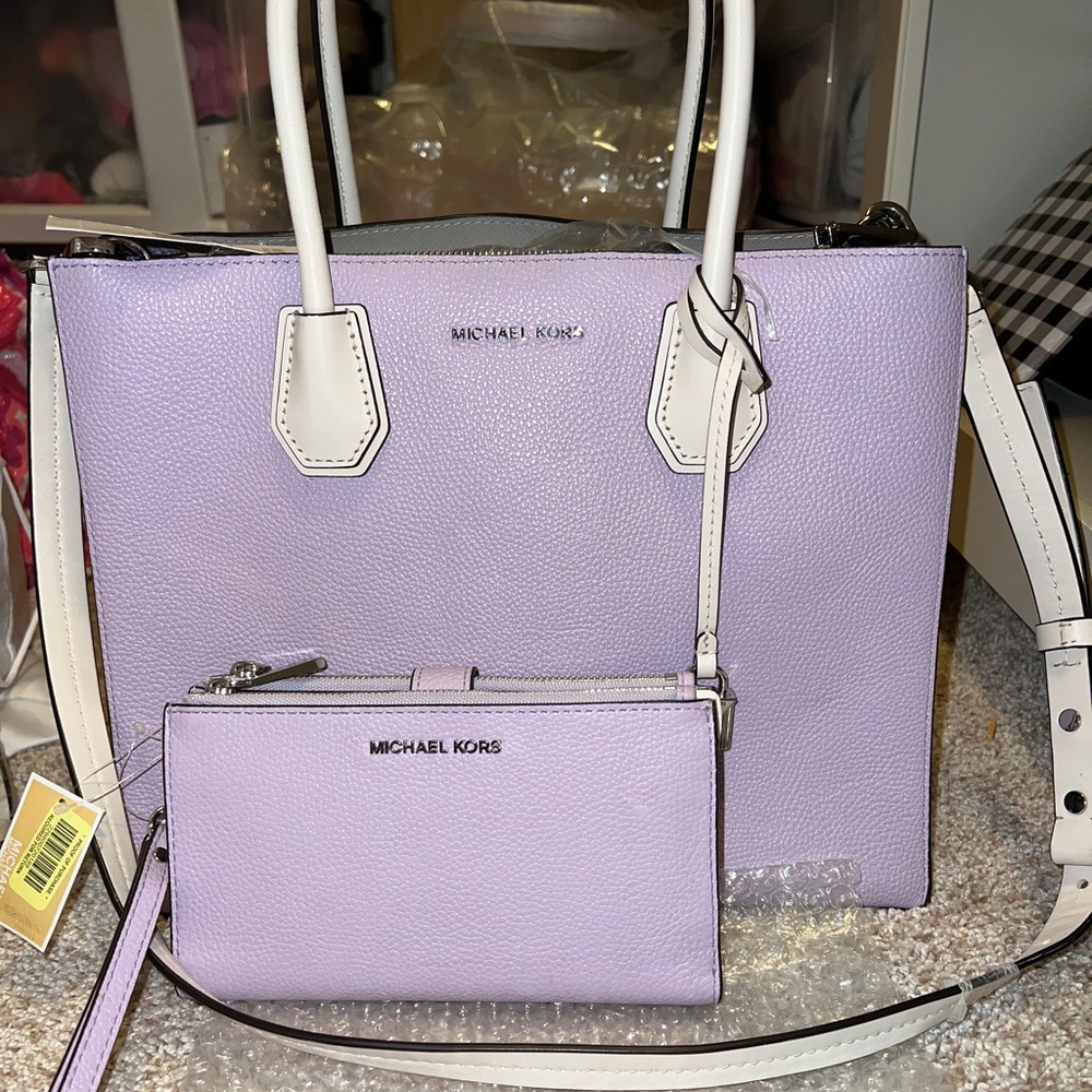 MK Large Mercer tote w/ matching wallet ! - Picture 1 of 6